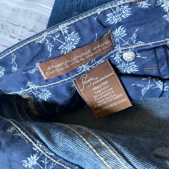 Paige Hollywood Hills Classic Rise Bootcut Embroidered Jeans 26 - Picture 6 of 8